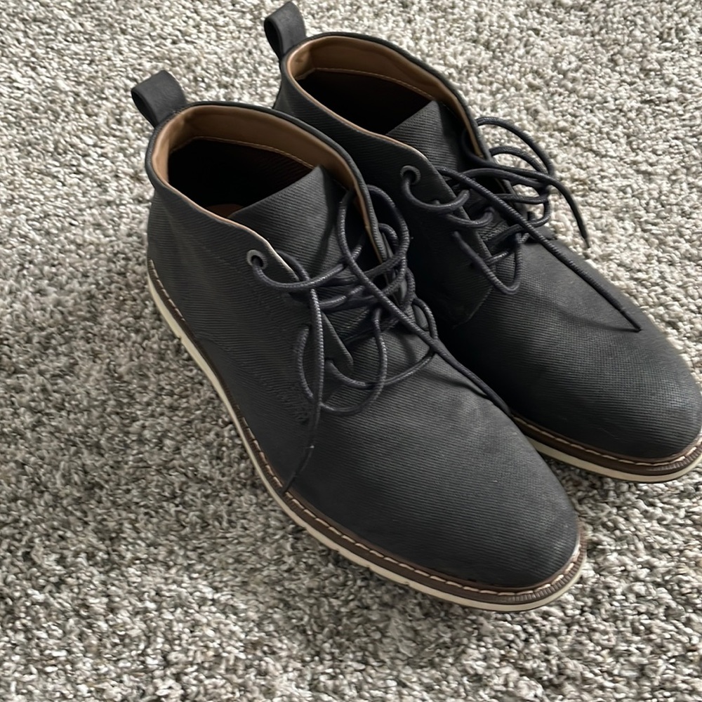 Kids Stylish Boots.  Size 6